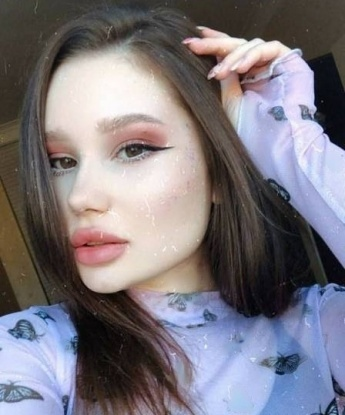 Нелинка, 20 лет, 1 размер груди